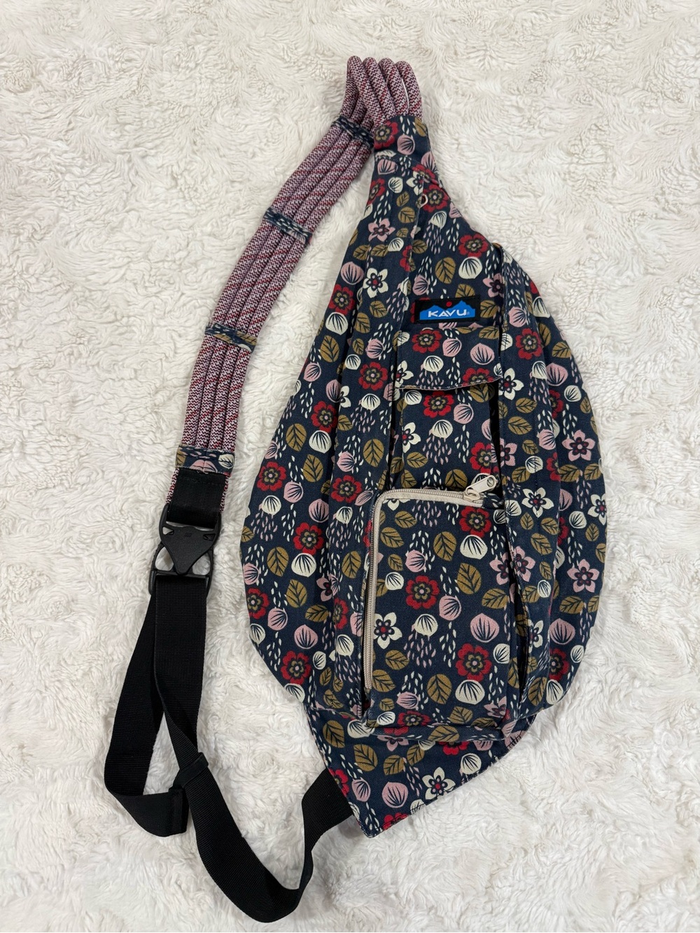 Kavu Navy Floral Rope Sling Bag with Pink and Red Accents